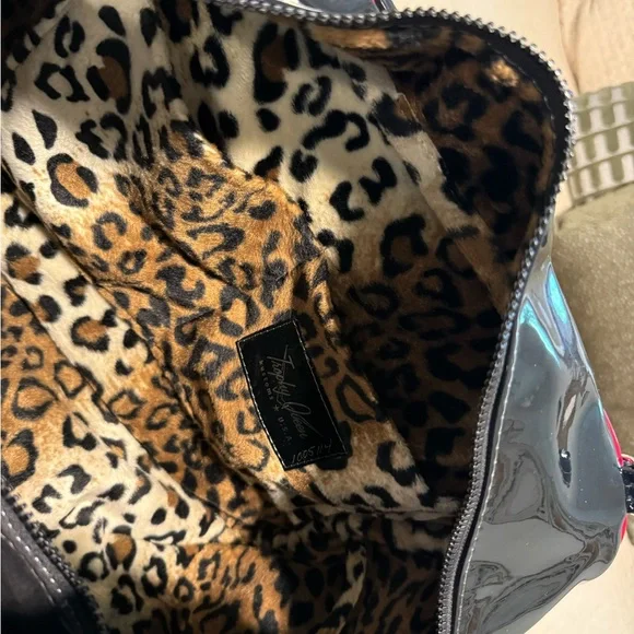 TROPHY QUEEN ~ Weekener Bag - Picture 5 of 6